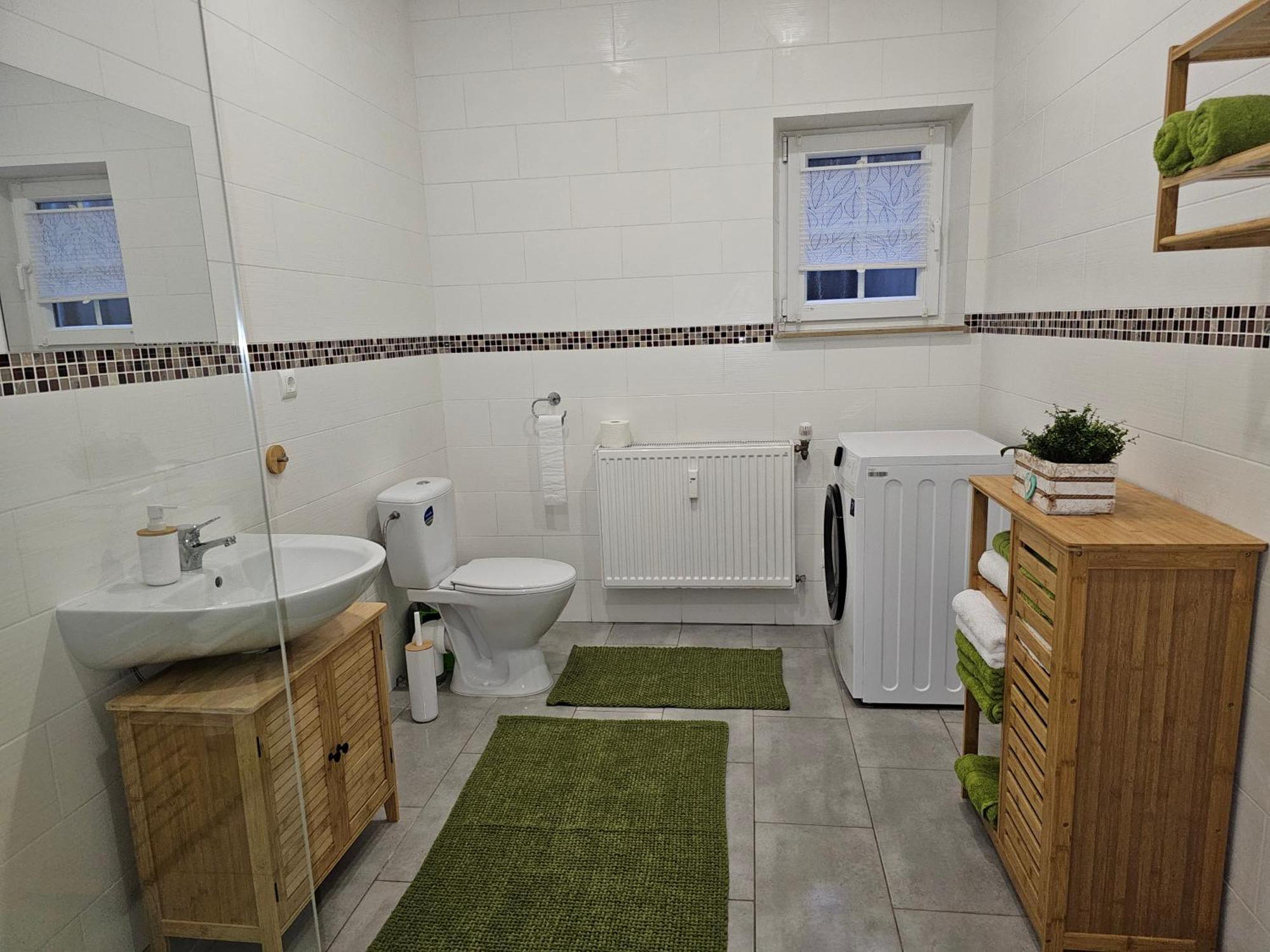 Warburg, Fewo "Sweet Home" 2,5 Zi- Eg-Separater Eingang - Parkplatz - Terasse- Komfortabel,Renoviert Esterno foto