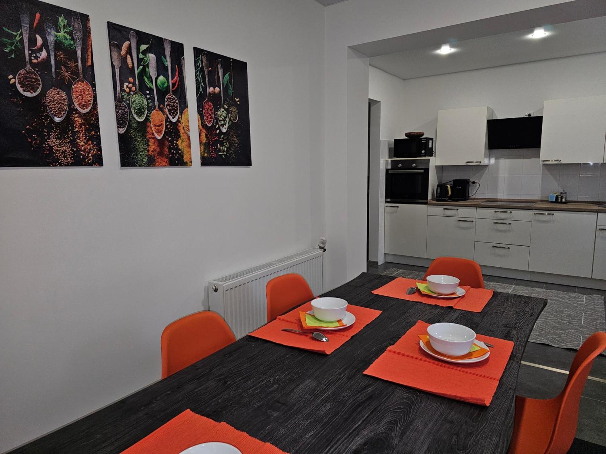Warburg, Fewo "Sweet Home" 2,5 Zi- Eg-Separater Eingang - Parkplatz - Terasse- Komfortabel,Renoviert Esterno foto