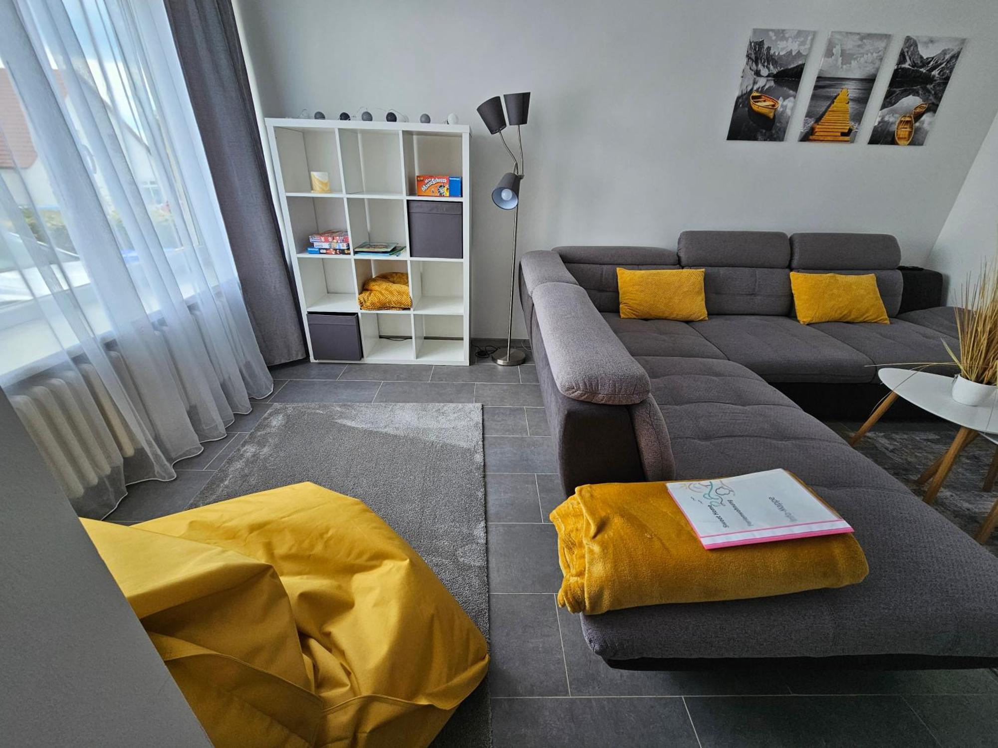 Warburg, Fewo "Sweet Home" 2,5 Zi- Eg-Separater Eingang - Parkplatz - Terasse- Komfortabel,Renoviert Esterno foto