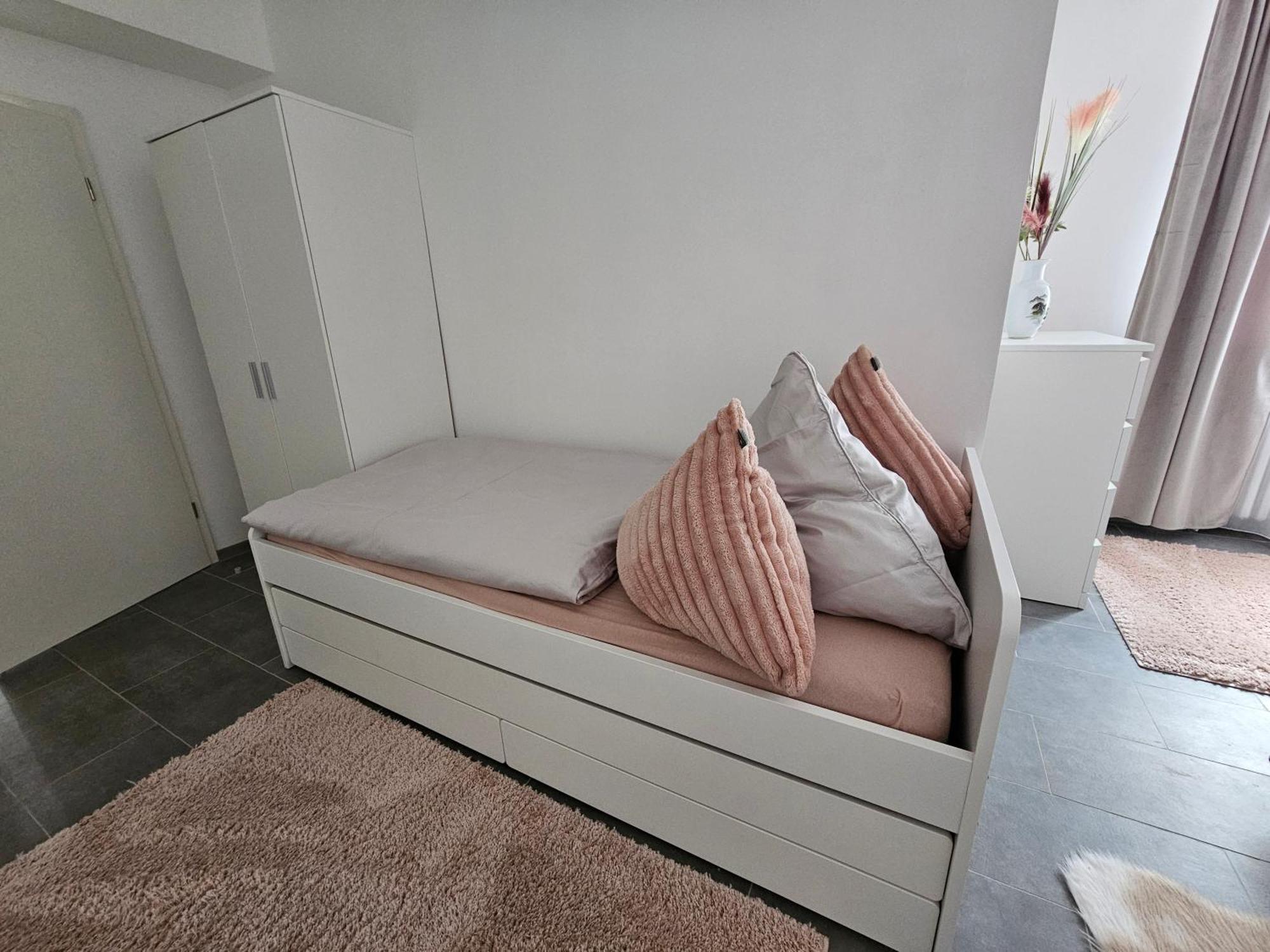 Warburg, Fewo "Sweet Home" 2,5 Zi- Eg-Separater Eingang - Parkplatz - Terasse- Komfortabel,Renoviert Esterno foto